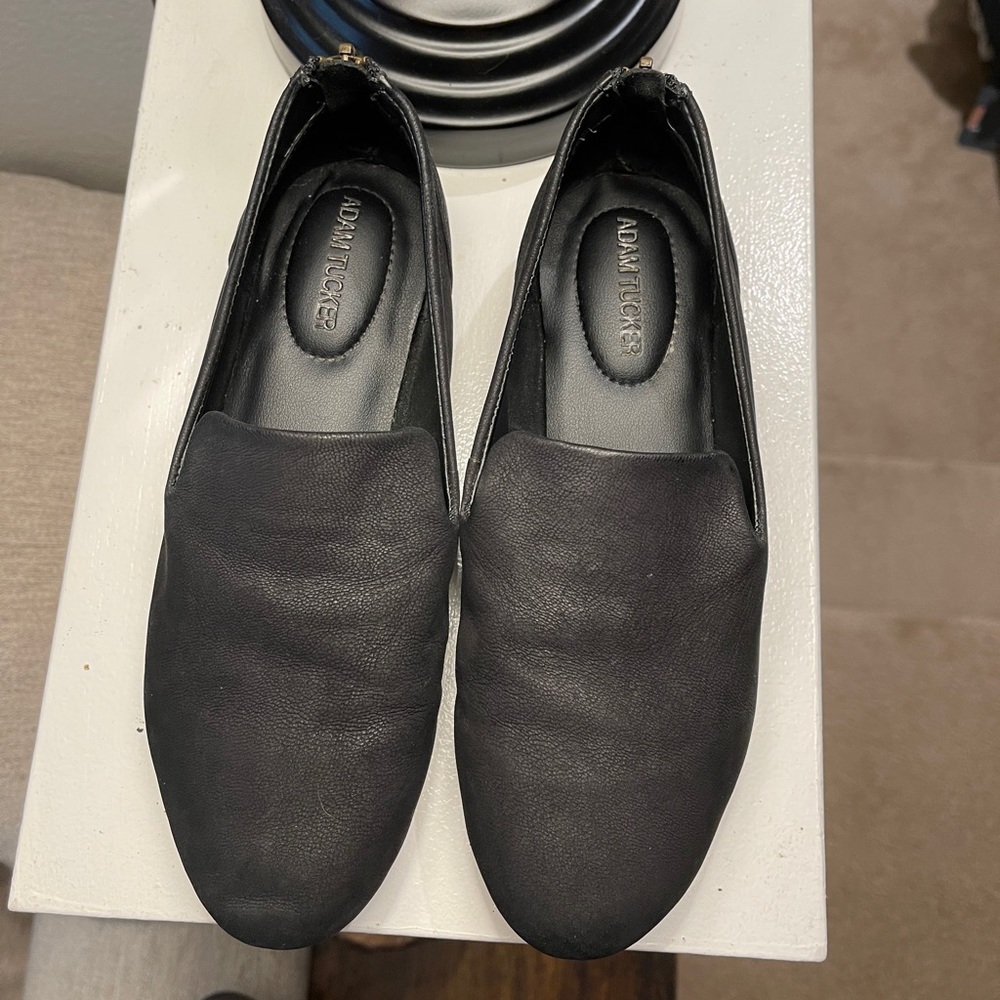 Black Adam Tucker loafers with a zipper on the back to add some cute detail.